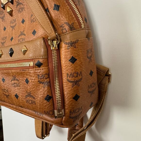 MCM Visetos Studded Medium Dual Stark Backpack Cognac - Picture 5 of 10